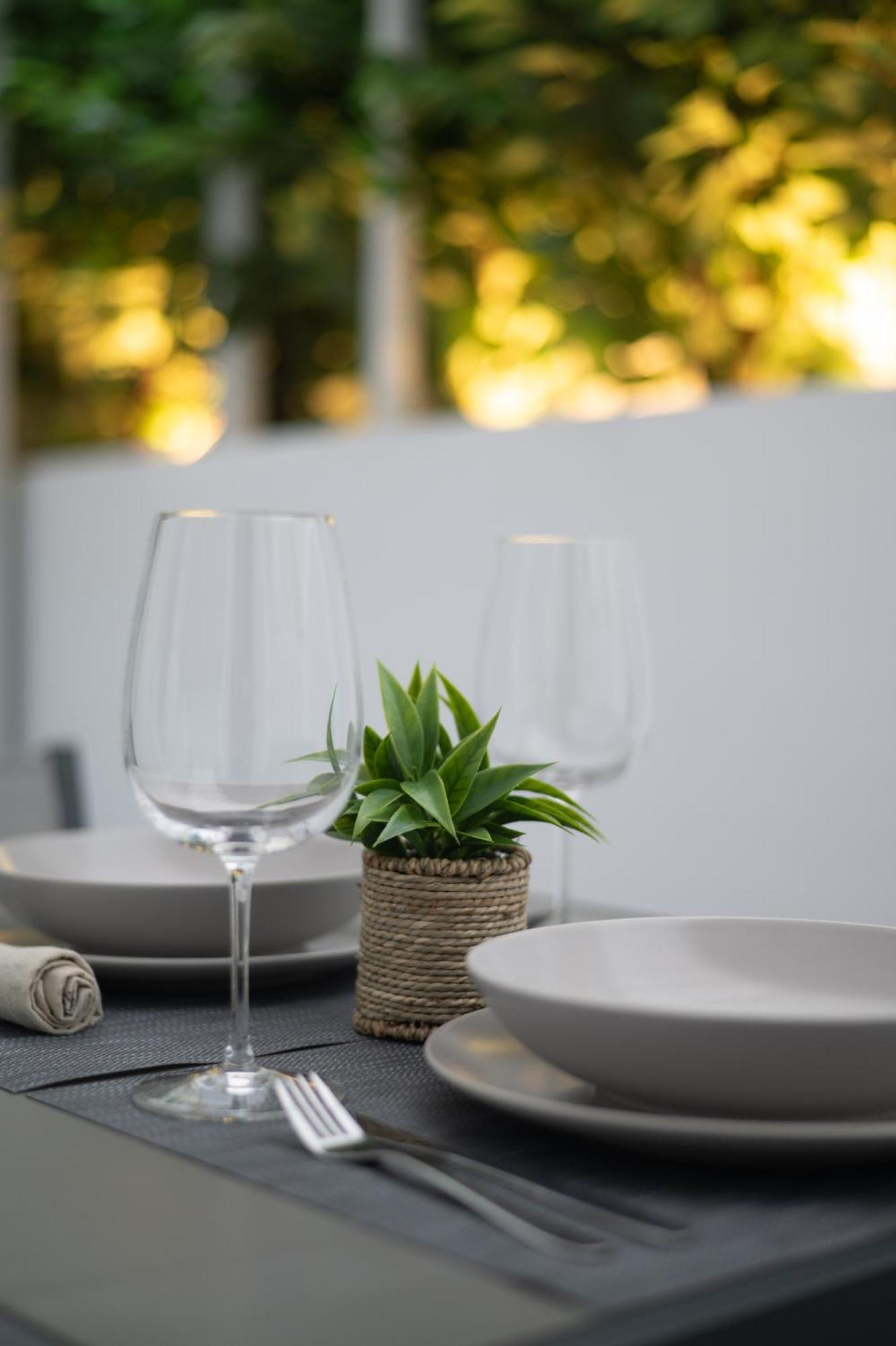 Ferienwohnung Honey Oak & Cream Patio By Nest Thessaloniki Exterior foto