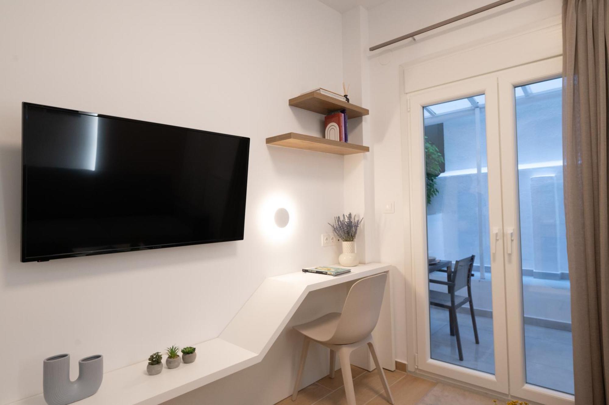 Ferienwohnung Honey Oak & Cream Patio By Nest Thessaloniki Exterior foto