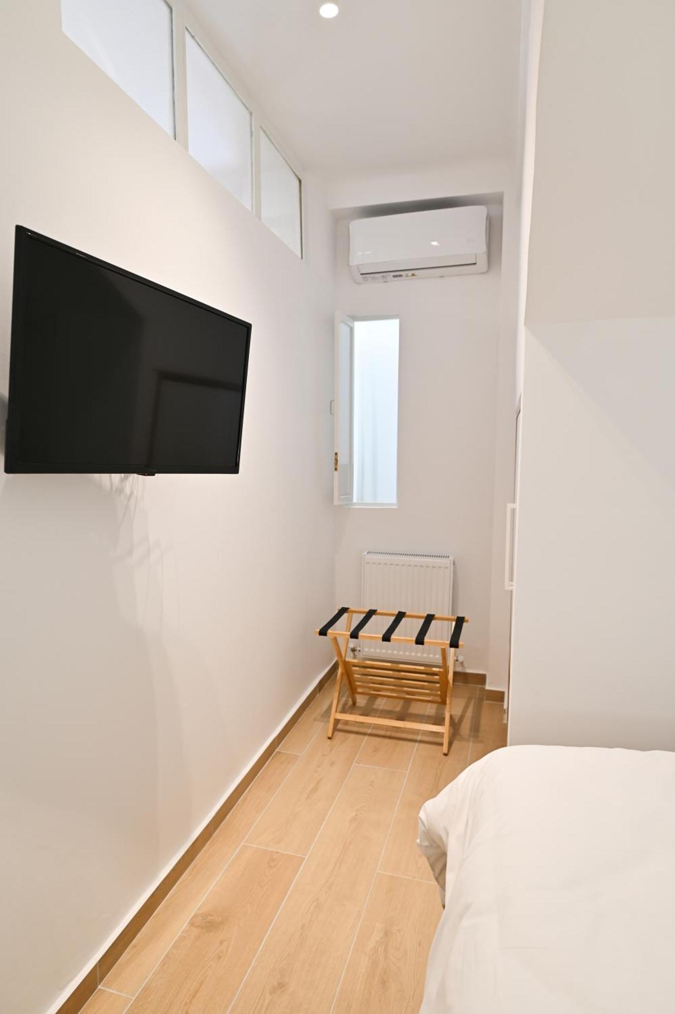 Ferienwohnung Honey Oak & Cream Patio By Nest Thessaloniki Exterior foto